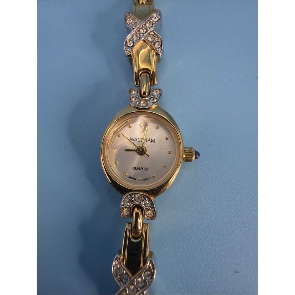 Waltham Beautiful Women's Gold & Silver Wristwatch Analog, New Battery Runs Grt